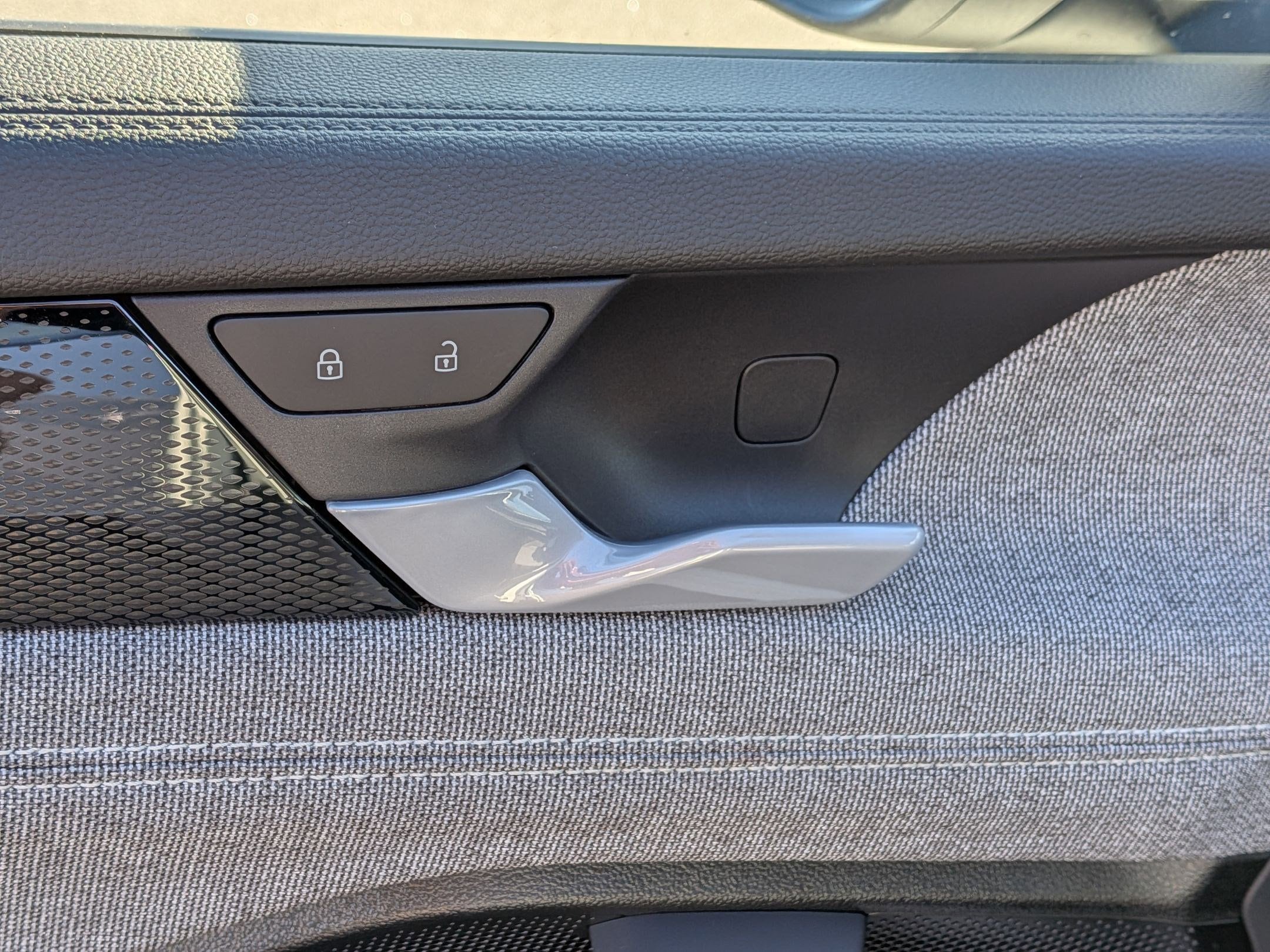 2026 Volkswagen Tiguan S - Photo 12