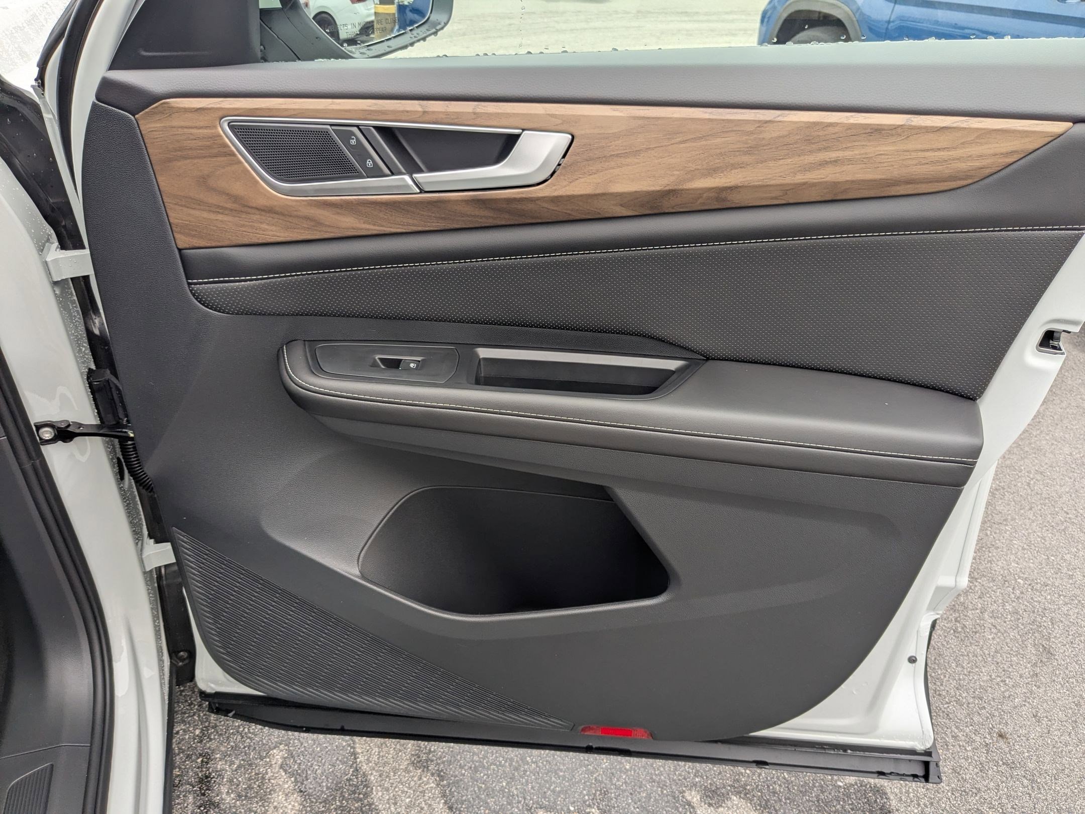2026 Volkswagen Atlas SE - Photo 32