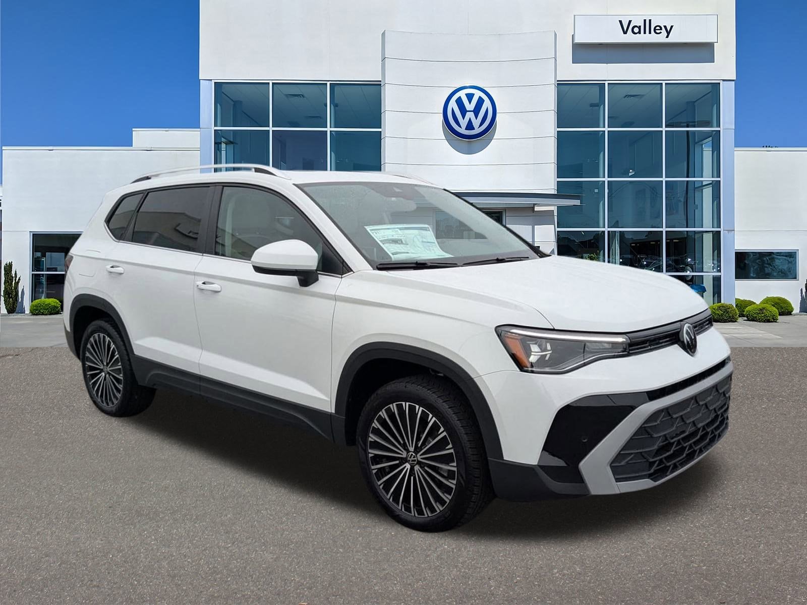 2025 Volkswagen Taos SE FWD 