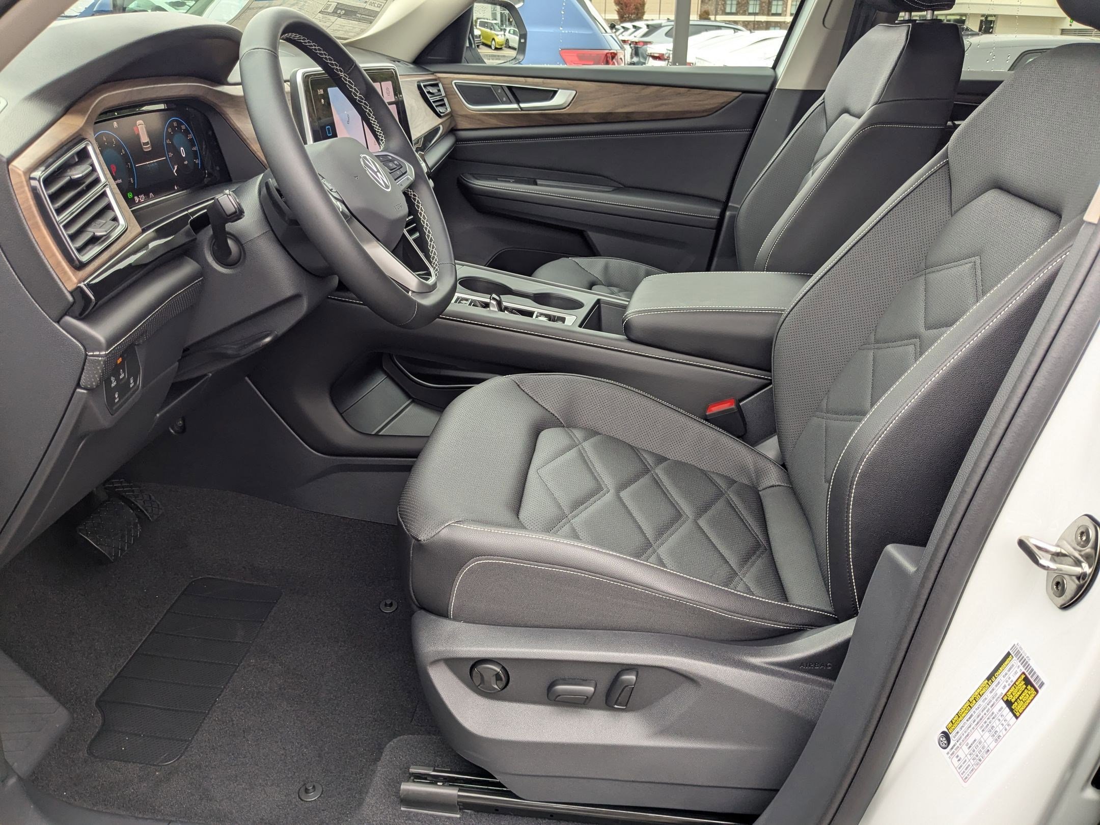 2026 Volkswagen Atlas SE - Photo 14