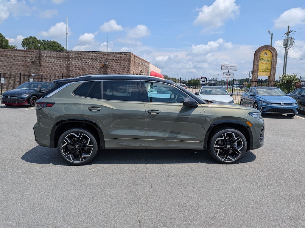 New 2026 Volkswagen Tiguan SEL R-Line Turbo SEL R-Line Turbo 4MOTION
