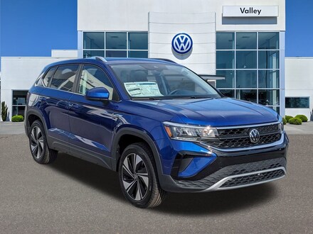 2024 Volkswagen Taos SE SE 4MOTION