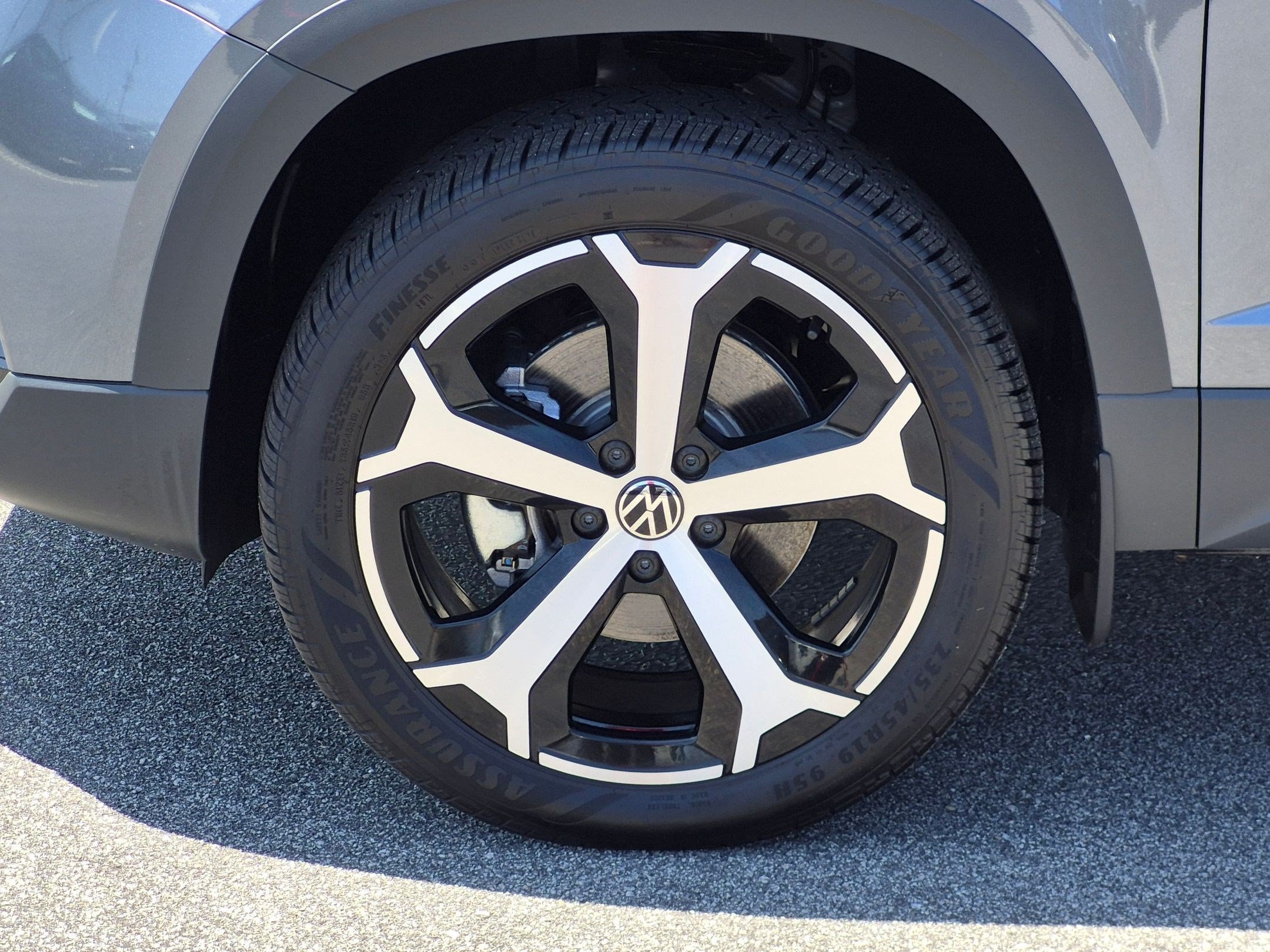 2026 Volkswagen Taos SEL - Photo 10