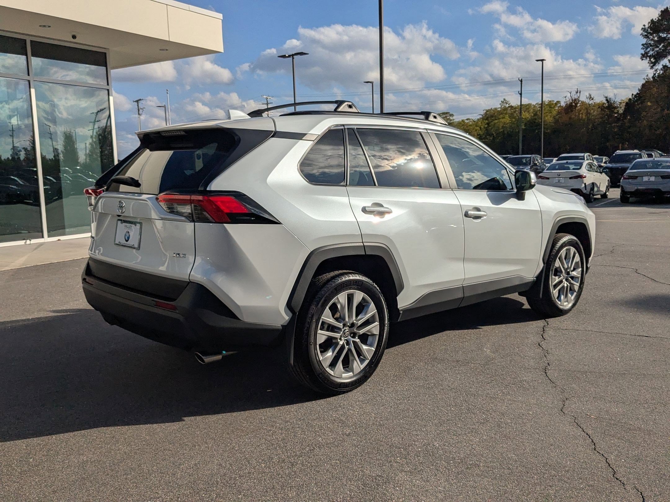 2025 Toyota RAV4 XLE Premium photo 2