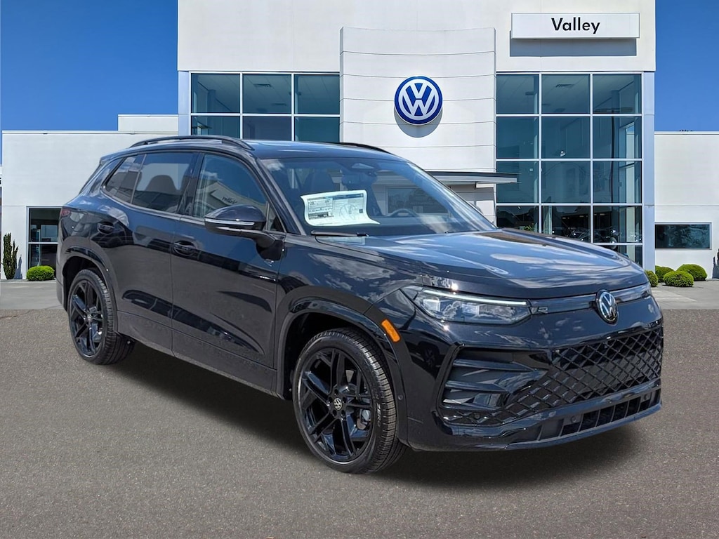 New 2026 Volkswagen Tiguan SE R-Line Black SE R-Line Black FWD