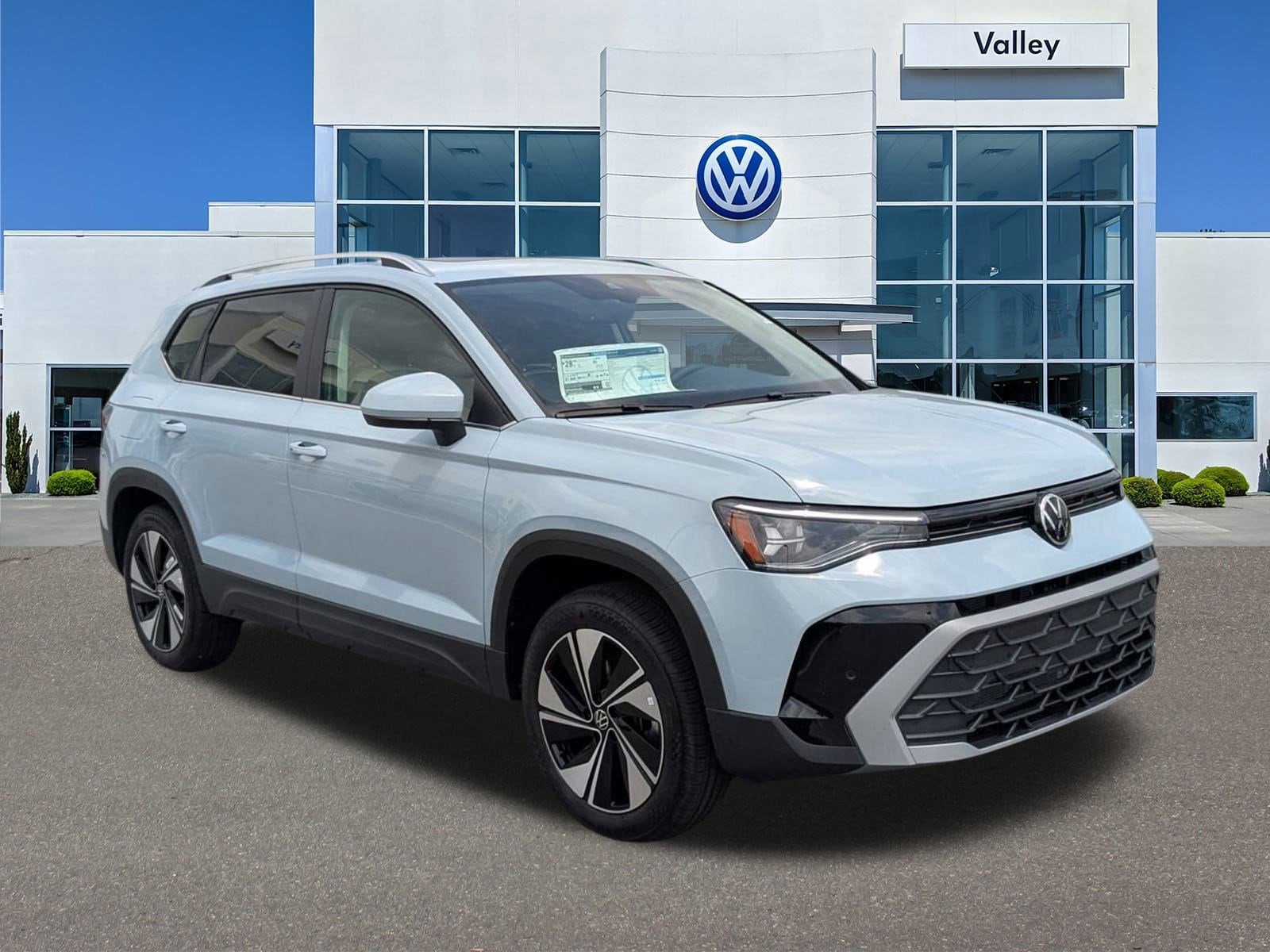 2025 Volkswagen Taos SE 4MOTION 