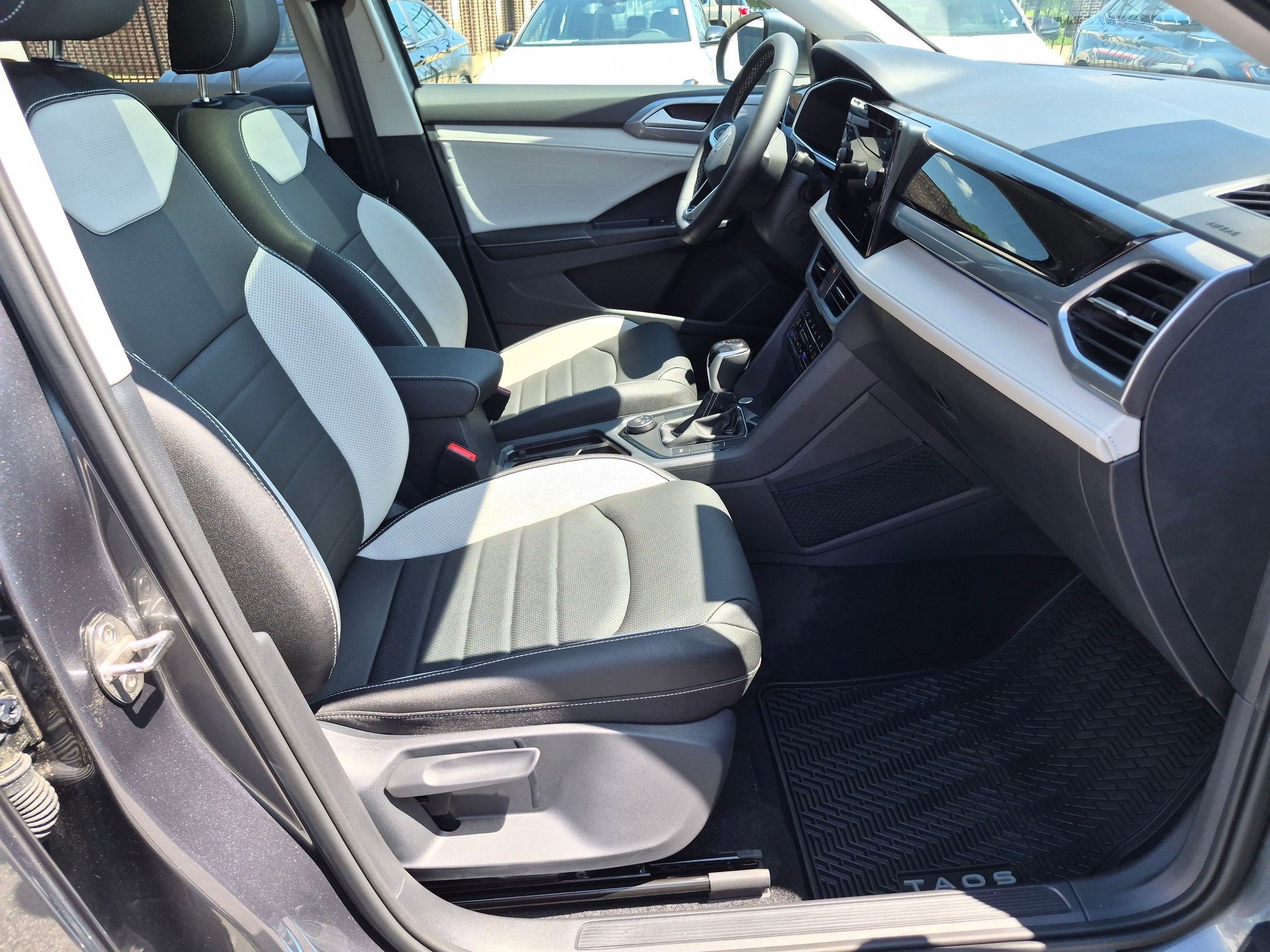 2026 Volkswagen Taos SEL - Photo 35
