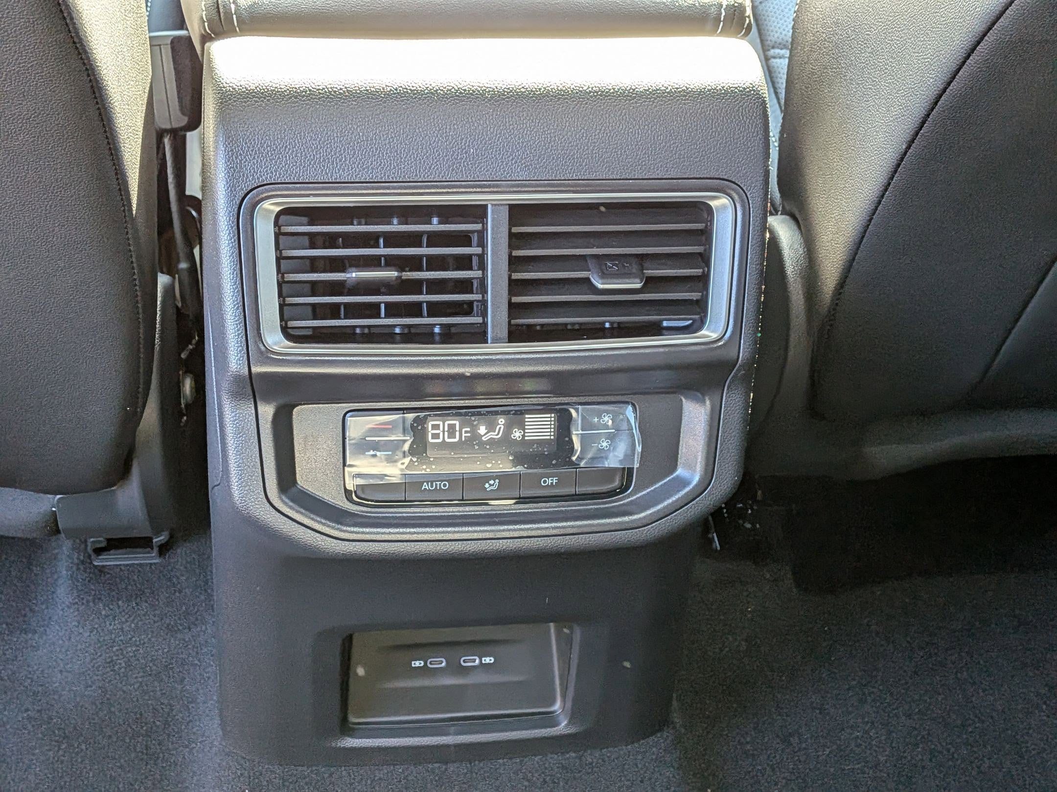 2026 Volkswagen Atlas SE - Photo 29