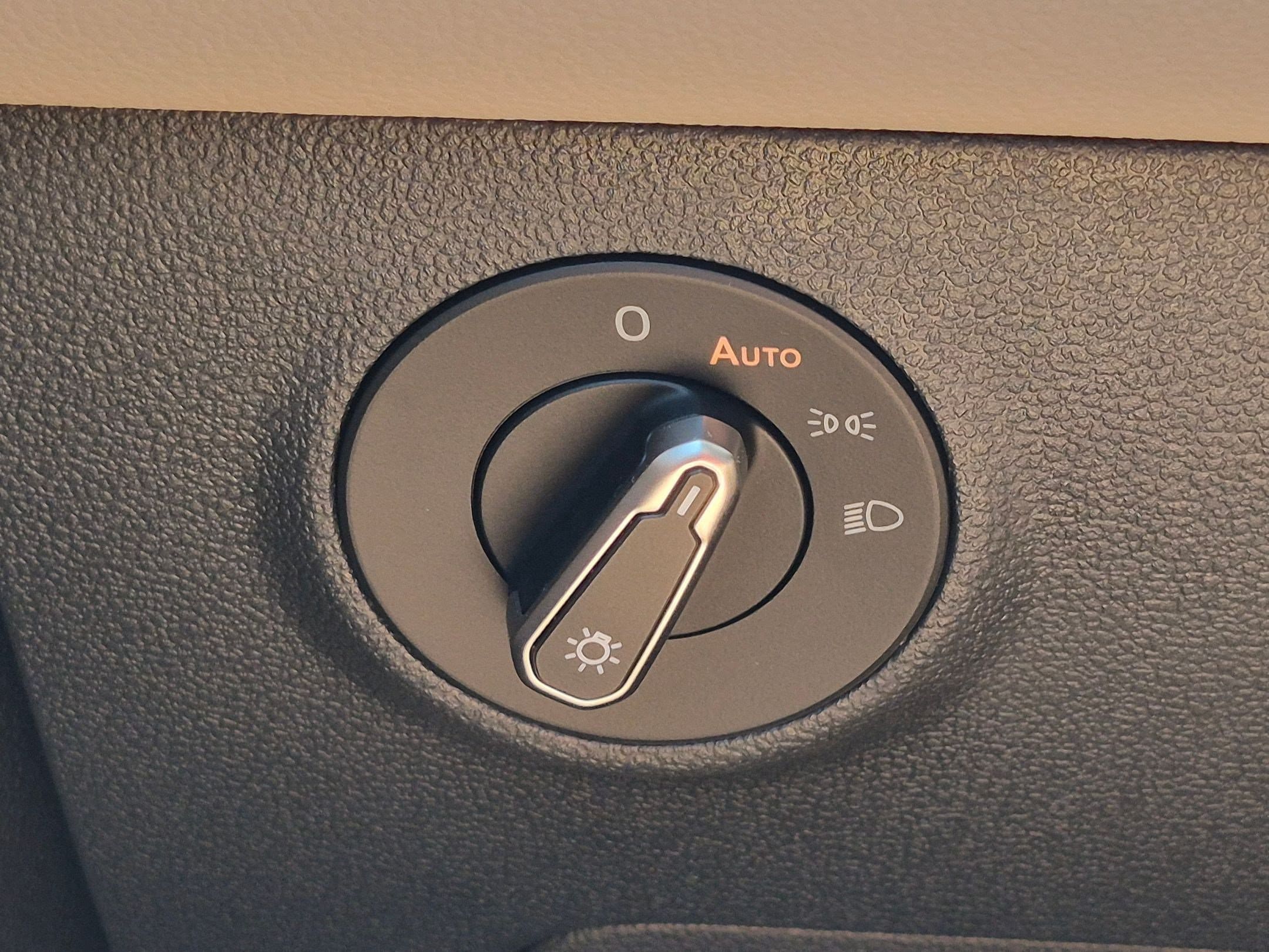 2026 Volkswagen Taos SEL - Photo 17