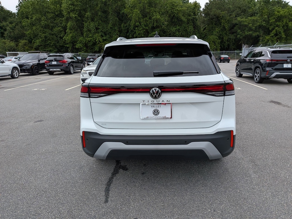 New 2026 Volkswagen Tiguan SE SE FWD