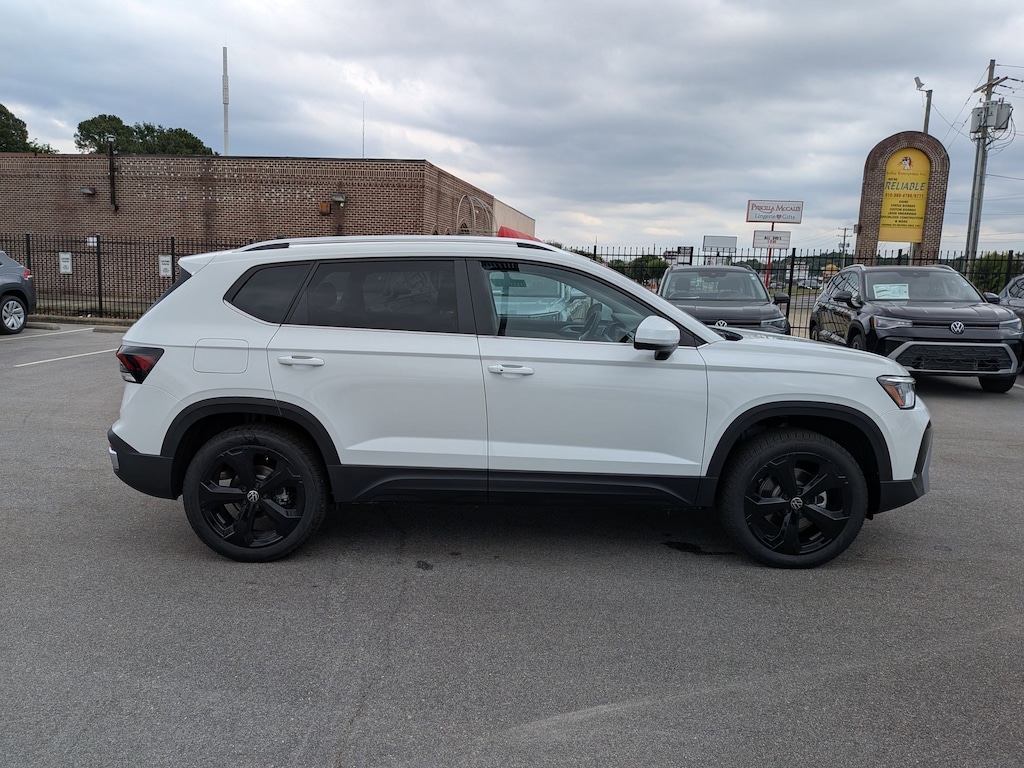 New 2026 Volkswagen Taos SEL SEL 4MOTION