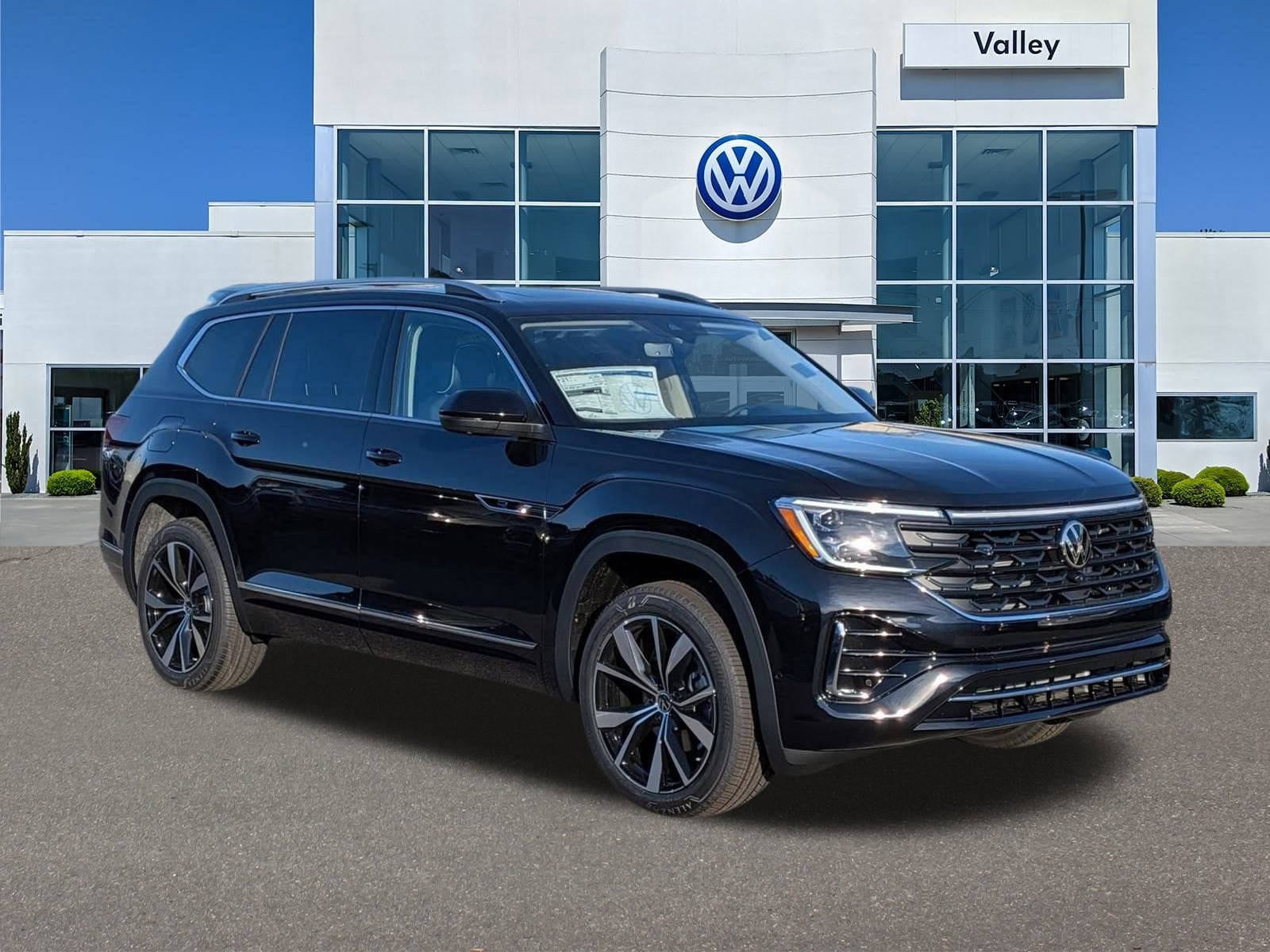 2026 Volkswagen Atlas SEL Premium R-Line's photo