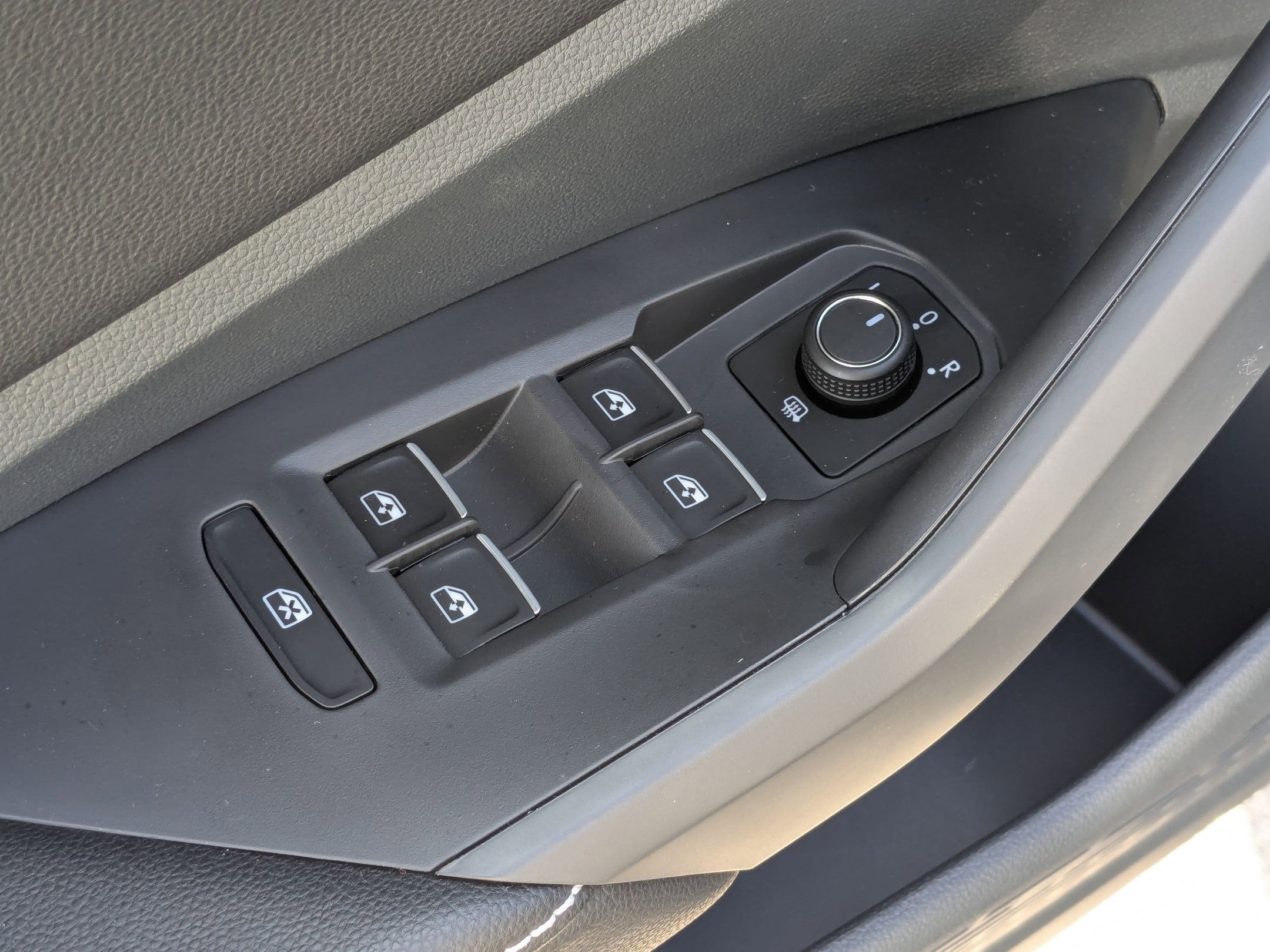 2026 Volkswagen Jetta Sport - Photo 13