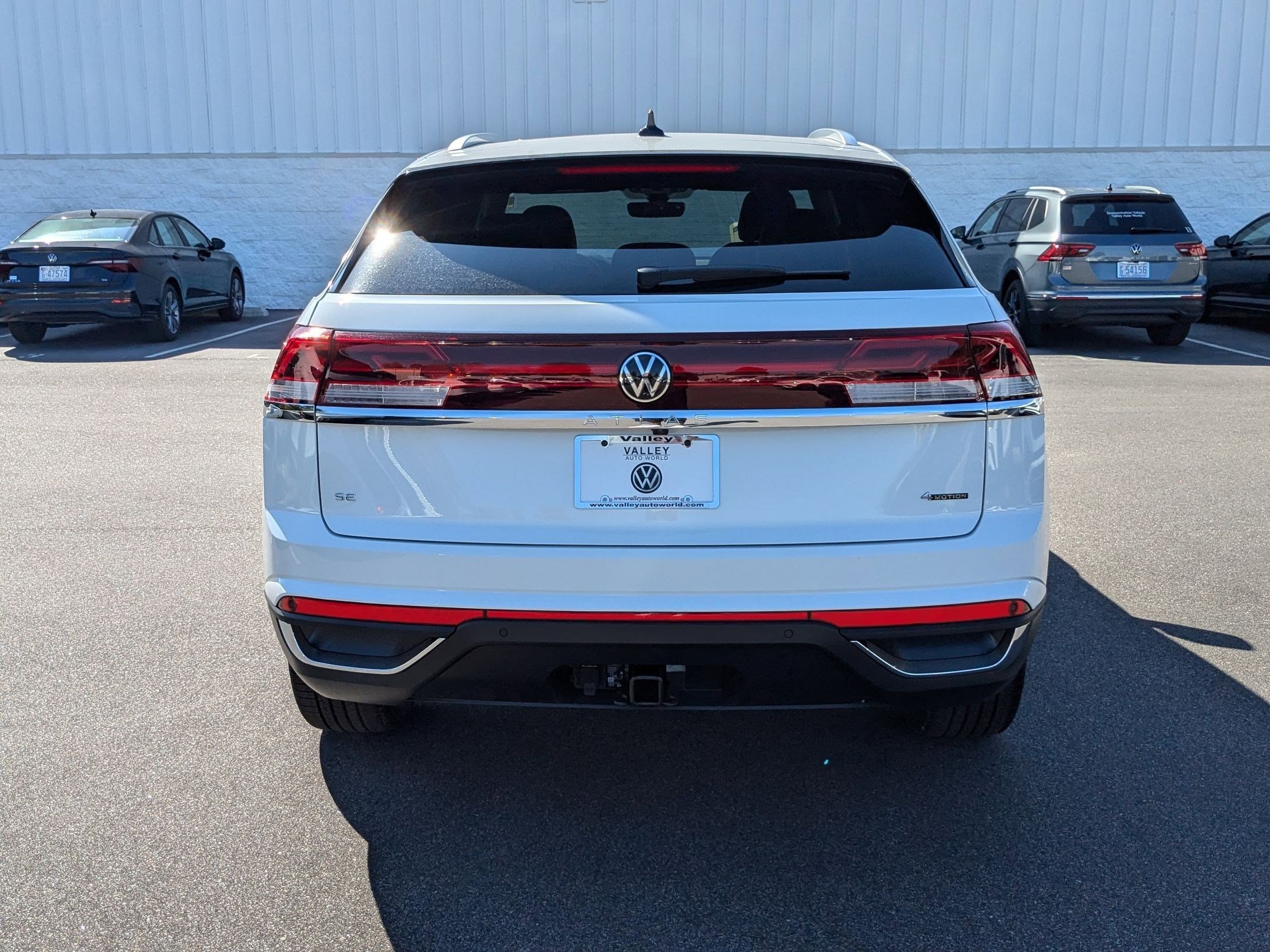 2025 Volkswagen Atlas Cross Sport SE Technology photo 4