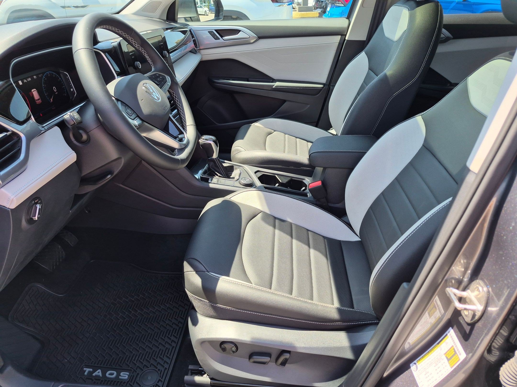 2026 Volkswagen Taos SEL - Photo 14
