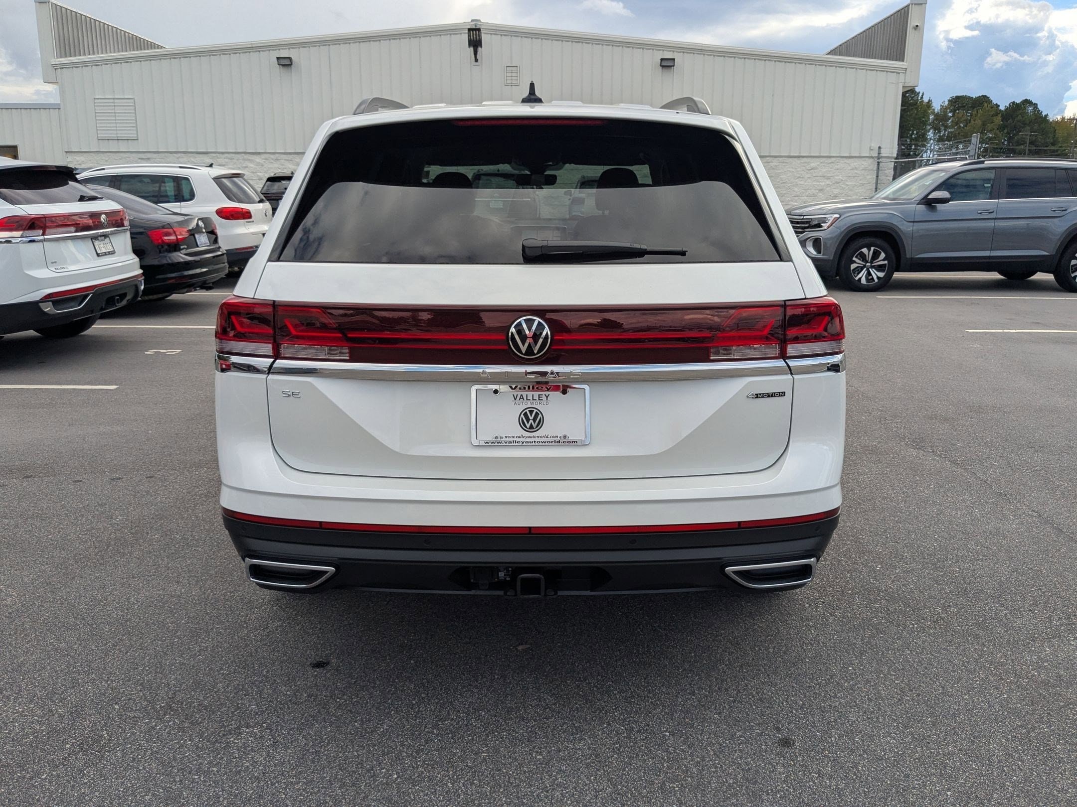 2026 Volkswagen Atlas SE Technology photo 3
