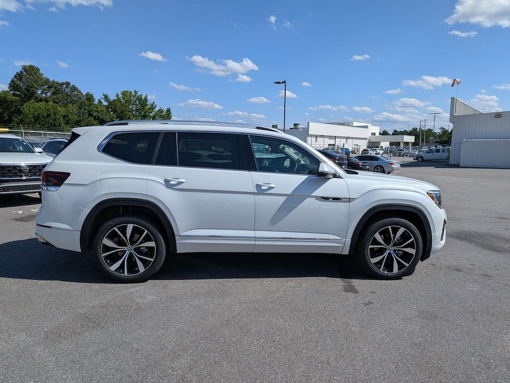 New 2026 Volkswagen Atlas 2.0T SEL Premium R-Line 2.0T SEL Premium R-Line 4MOTION