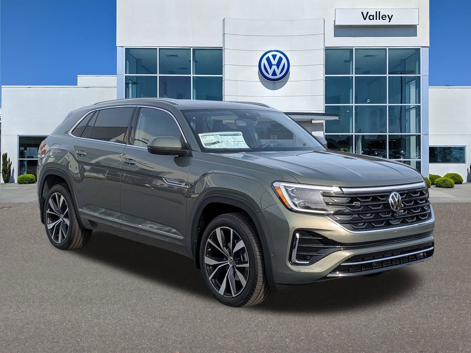 2026 Volkswagen Atlas Cross Sport SEL Premium R-LINE's photo