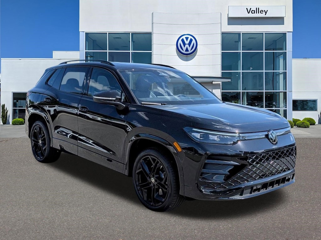 New 2026 Volkswagen Tiguan SE R-Line Black SE R-Line Black 4MOTION