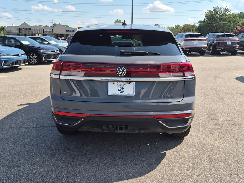 Used 2024 Volkswagen Atlas Cross Sport 2.0T SE w/Technology 2.0T SE w/Technology FWD