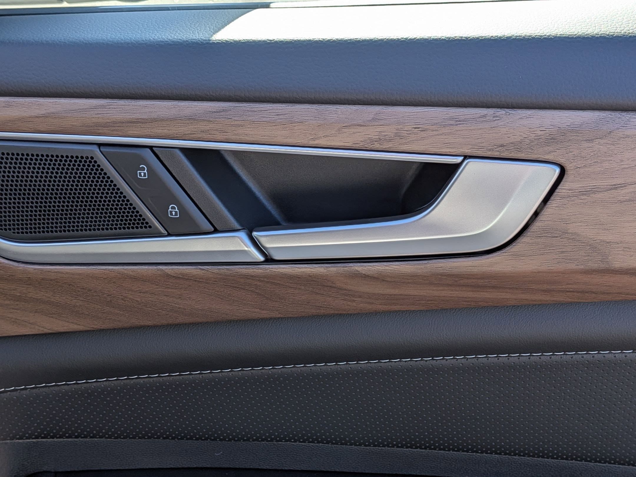 2026 Volkswagen Atlas SE - Photo 33