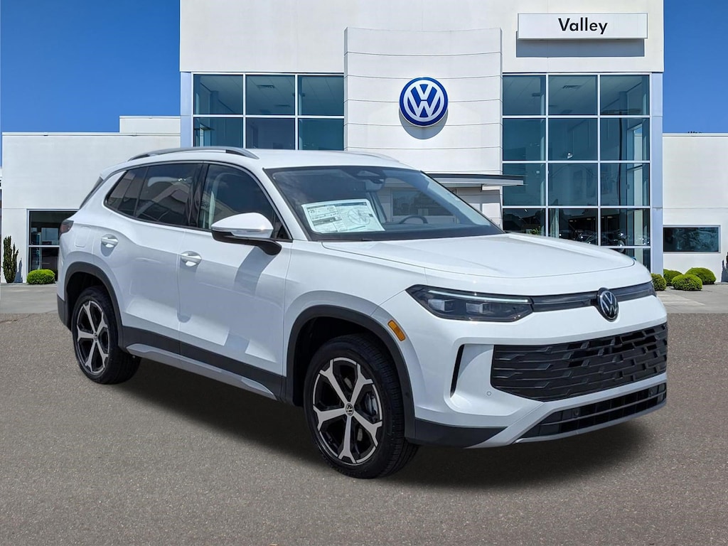 New 2026 Volkswagen Tiguan SE SE 4MOTION