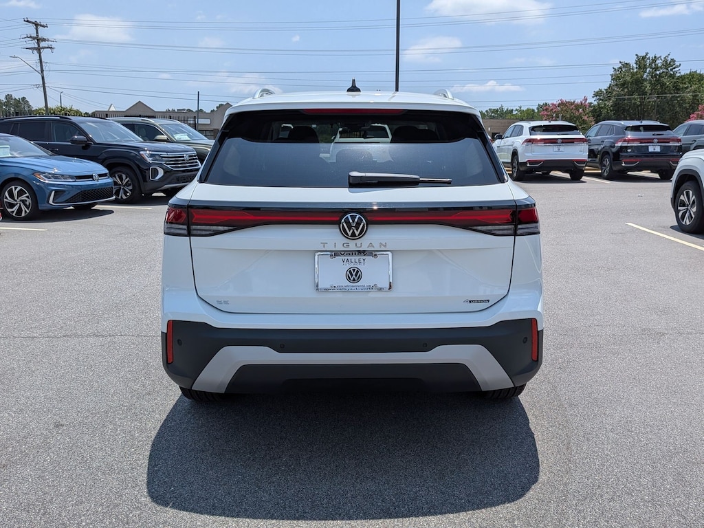 New 2026 Volkswagen Tiguan SE SE 4MOTION
