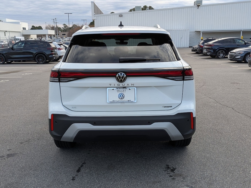 New 2026 Volkswagen Tiguan SE 2.0T SE 4MOTION