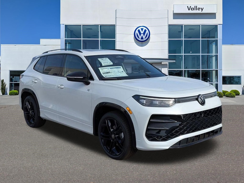 New 2026 Volkswagen Tiguan SE R-Line Black SE R-Line Black FWD