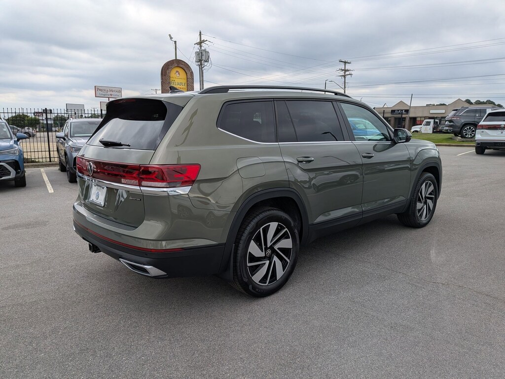 New 2026 Volkswagen Atlas 2.0T SE w/Technology 2.0T SE w/Technology 4MOTION