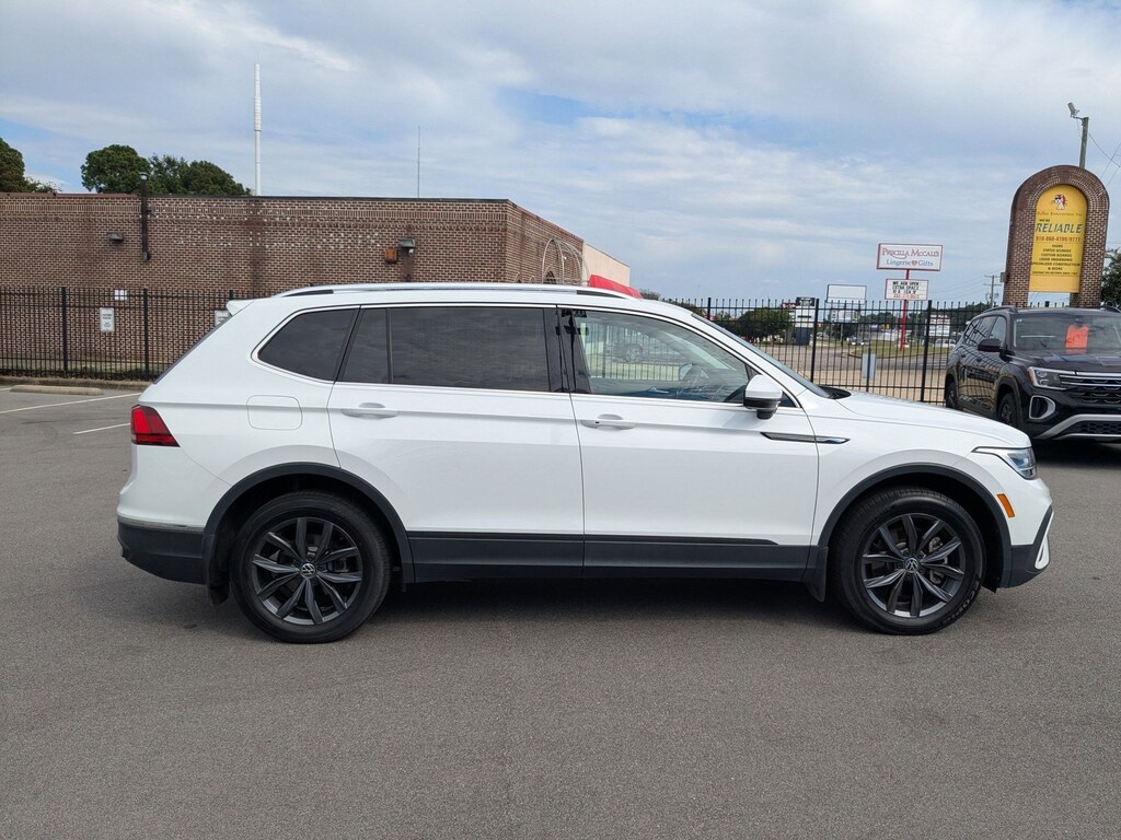 Used 2022 Volkswagen Tiguan SE 2.0T SE FWD