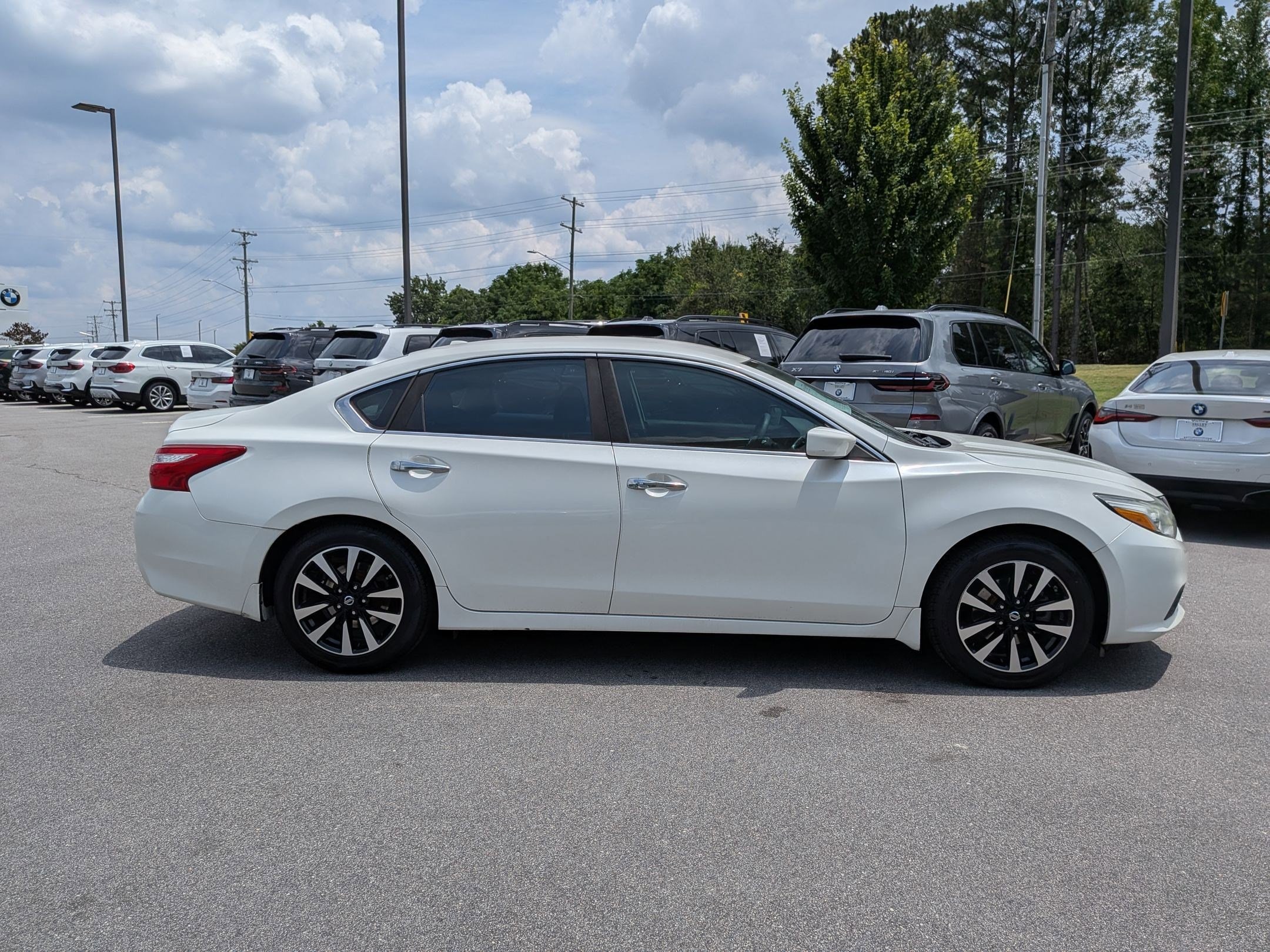 Used 2017 Nissan Altima SV with VIN 1N4AL3AP4HC497367 for sale in Fayetteville, NC