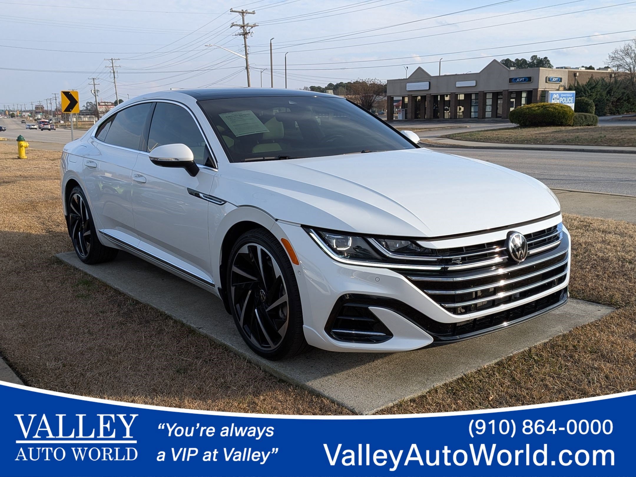 2023 Volkswagen Arteon SEL Premium R-Line's photo