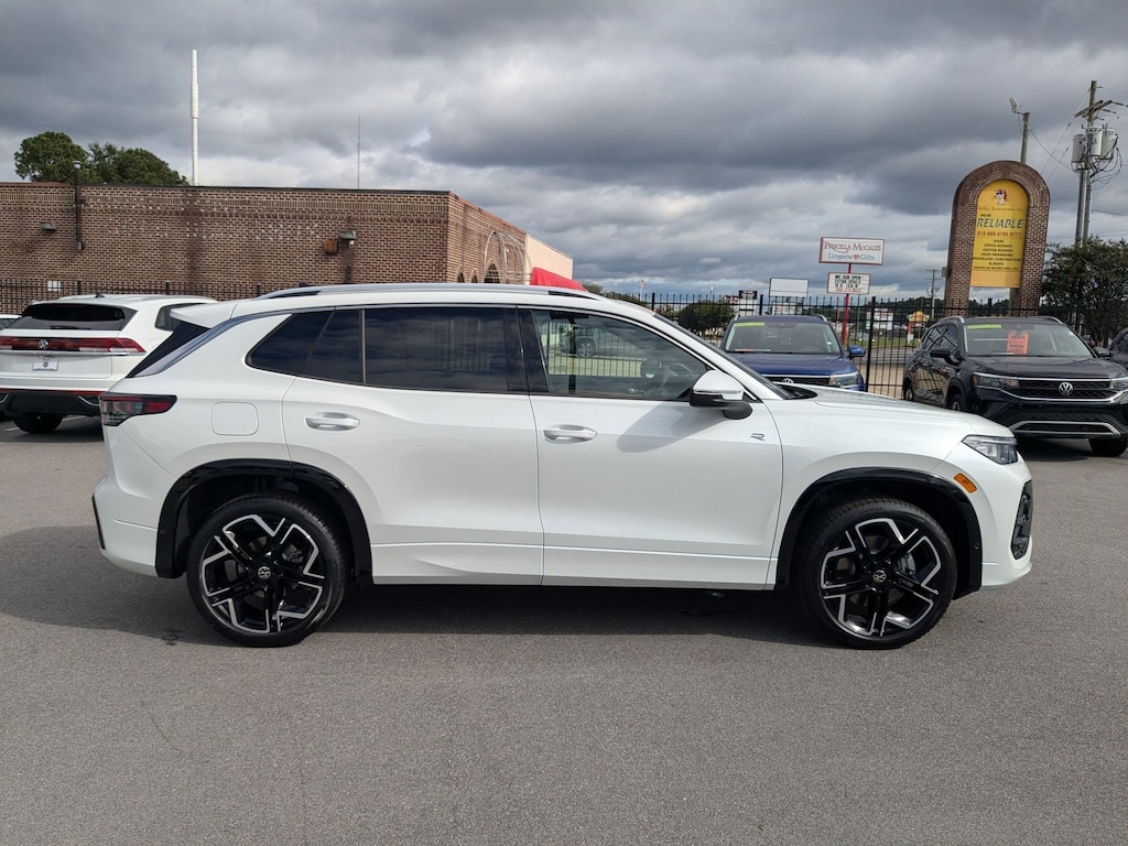 New 2025 Volkswagen Tiguan SEL R-Line 2.0T SEL R-Line 4MOTION