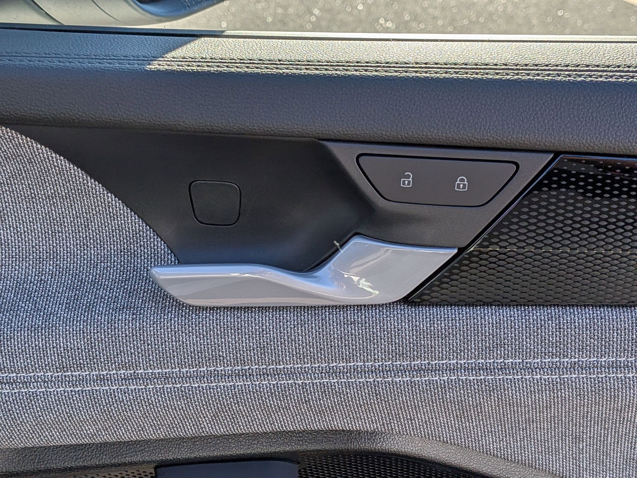 2026 Volkswagen Tiguan S - Photo 32