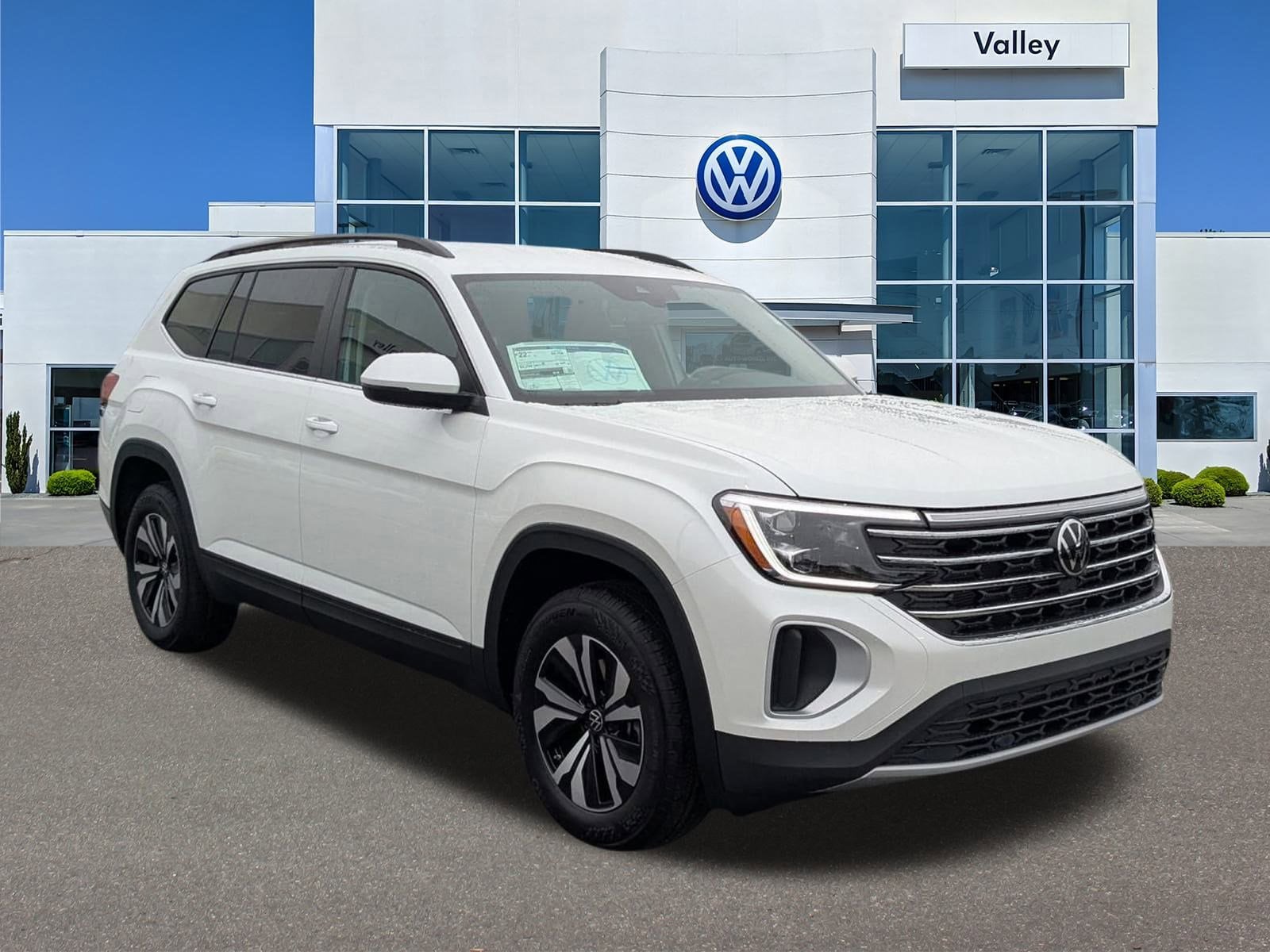 2026 Volkswagen Atlas SE's photo