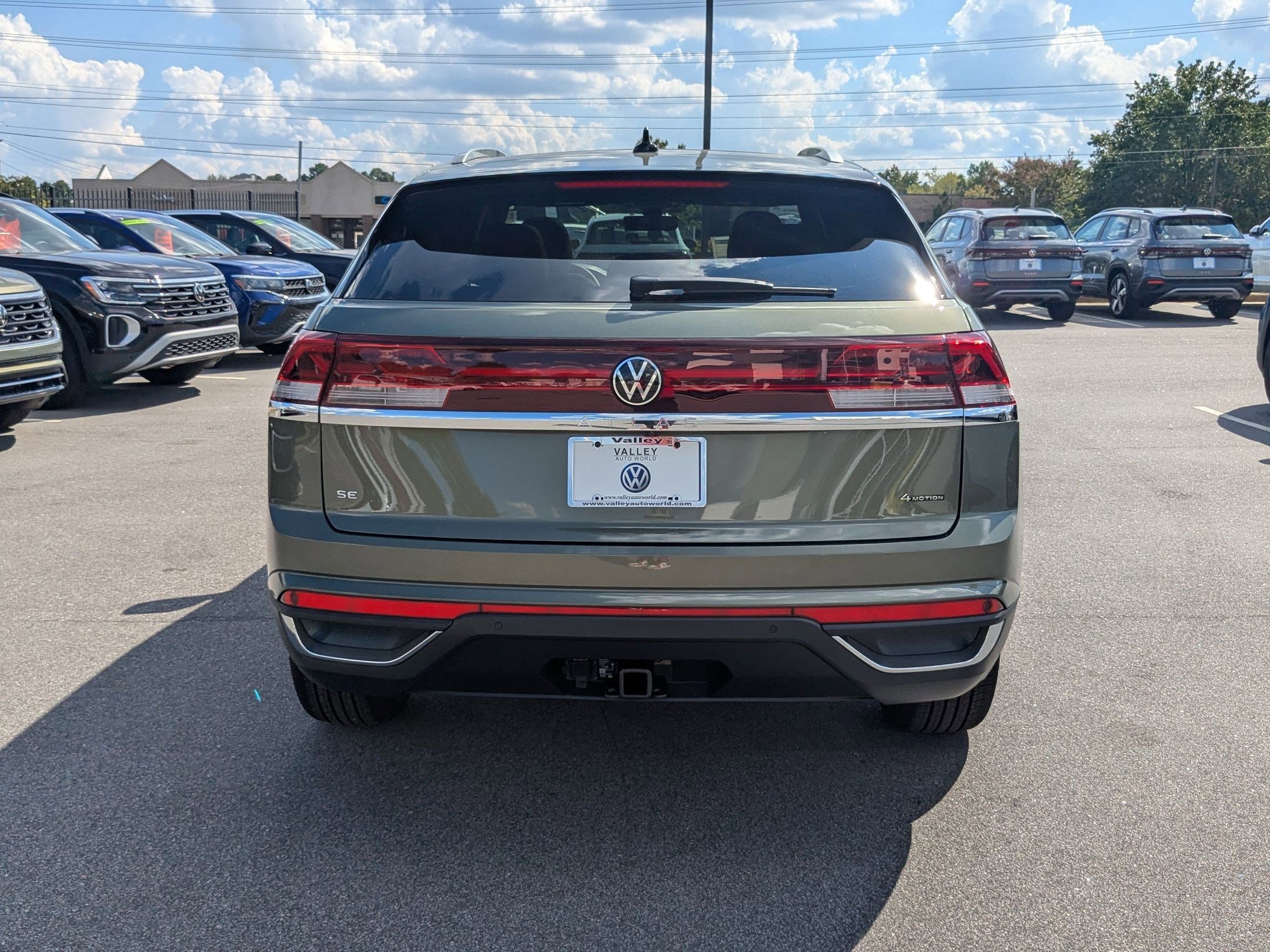 2026 Volkswagen Atlas Cross Sport SE Technology photo 4