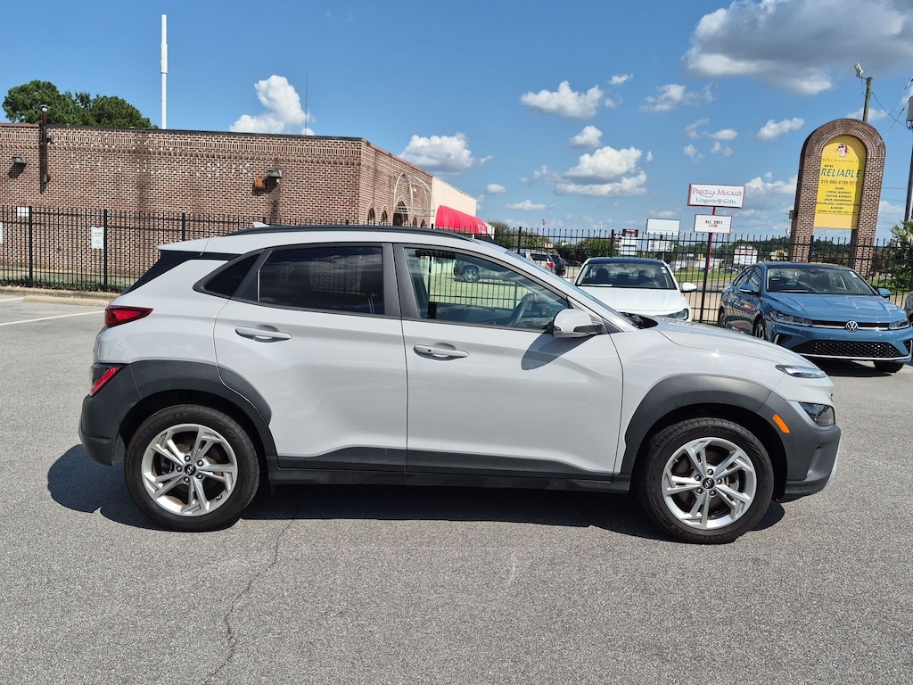 Used 2023 Hyundai Kona SEL SEL Auto AWD