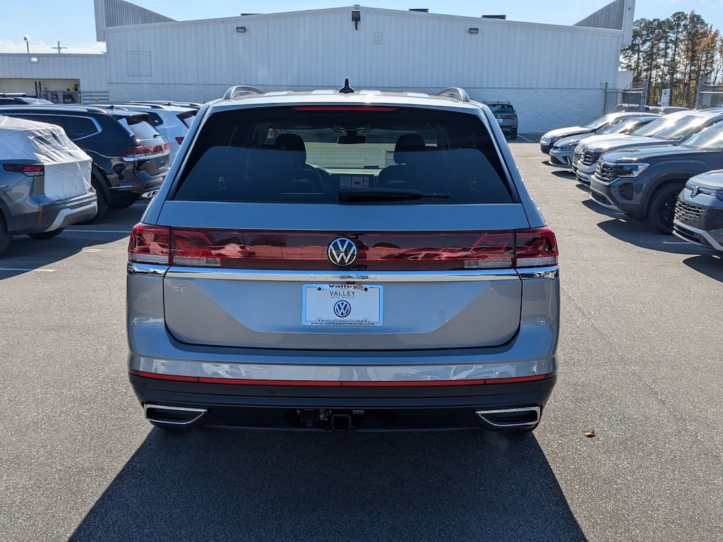 New 2026 Volkswagen Atlas 2.0T SE w/Technology 2.0T SE w/Technology FWD