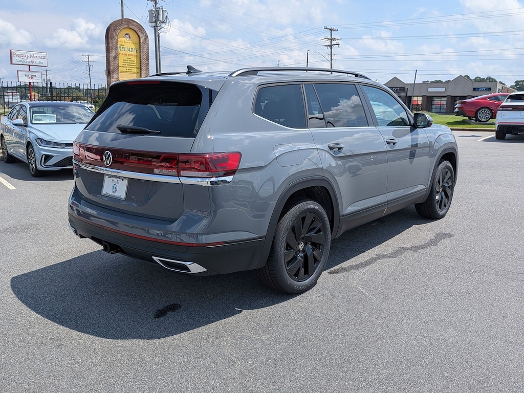 New 2026 Volkswagen Atlas 2.0T SE w/Technology 2.0T SE w/Technology FWD