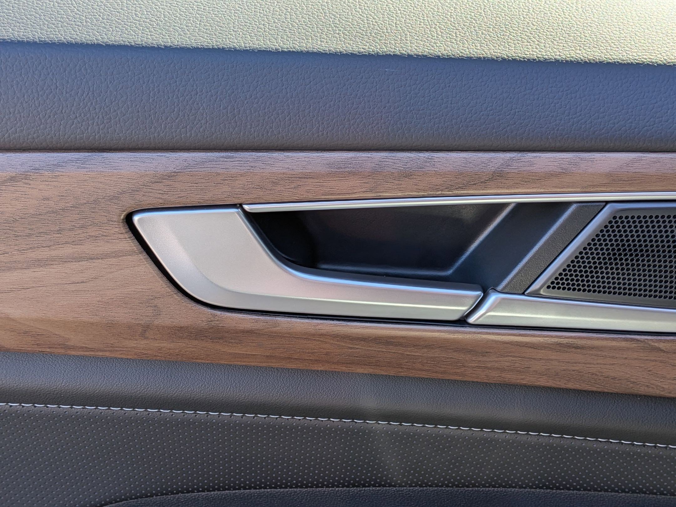 2026 Volkswagen Atlas SE - Photo 26