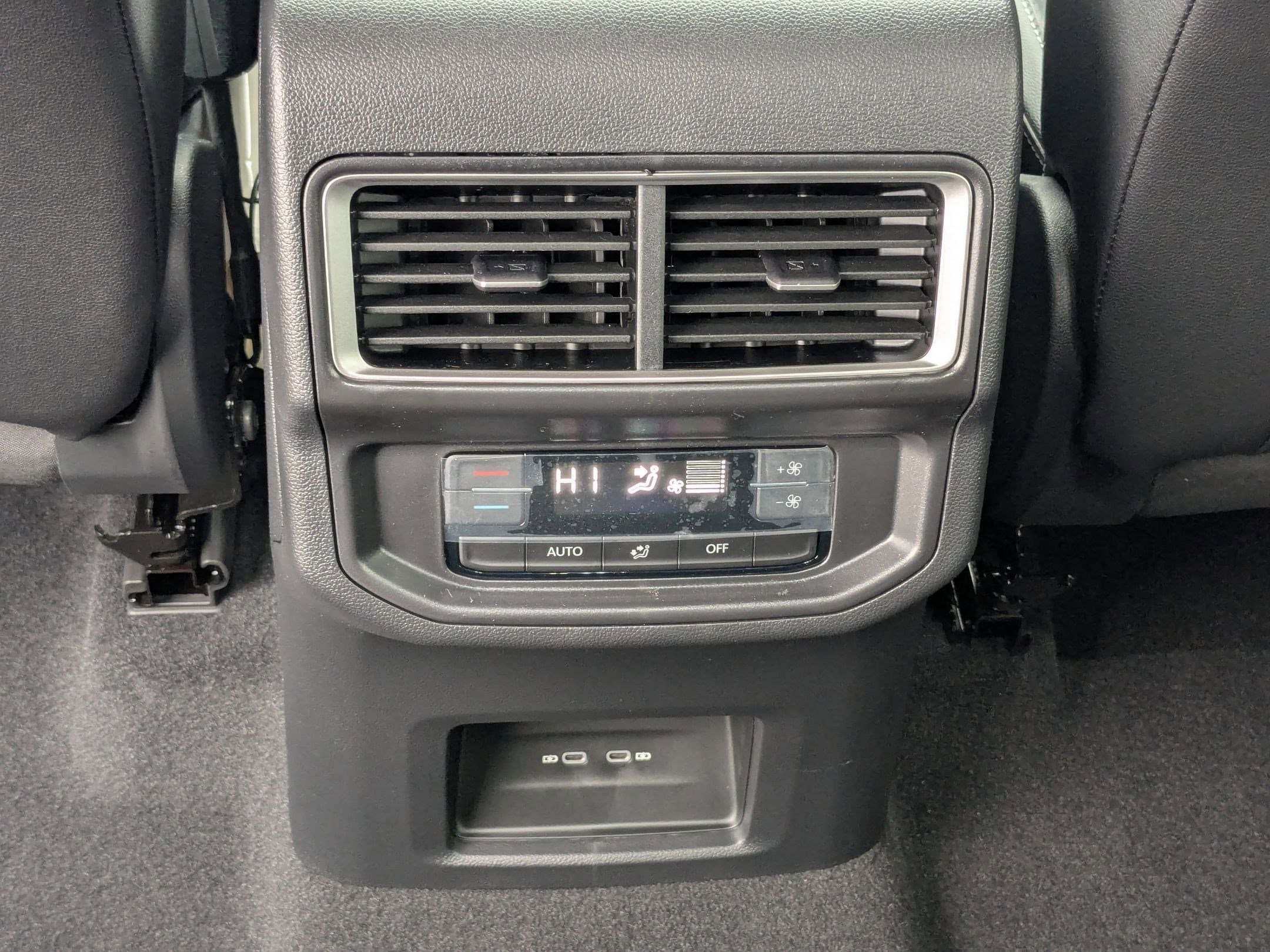 2026 Volkswagen Atlas SE - Photo 29