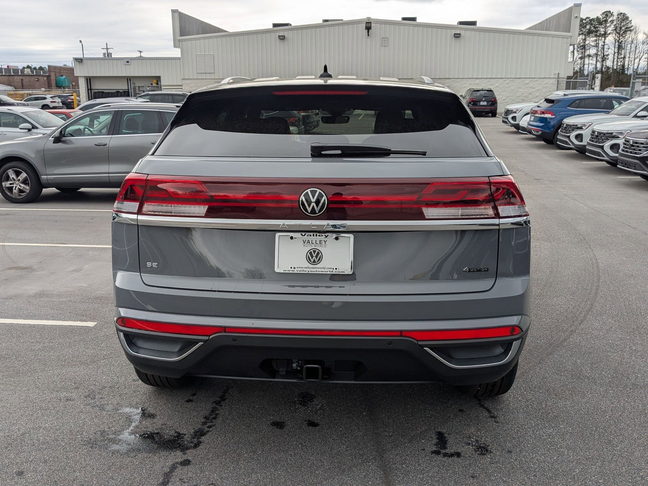 2025 Volkswagen Atlas Cross Sport SE Technology photo 4