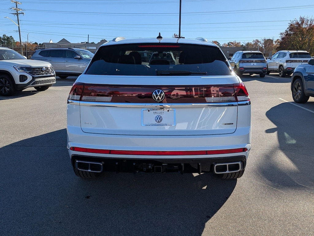 New 2026 Volkswagen Atlas Cross Sport 2.0T SEL Premium R-Line 2.0T SEL Premium R-Line 4MOTION