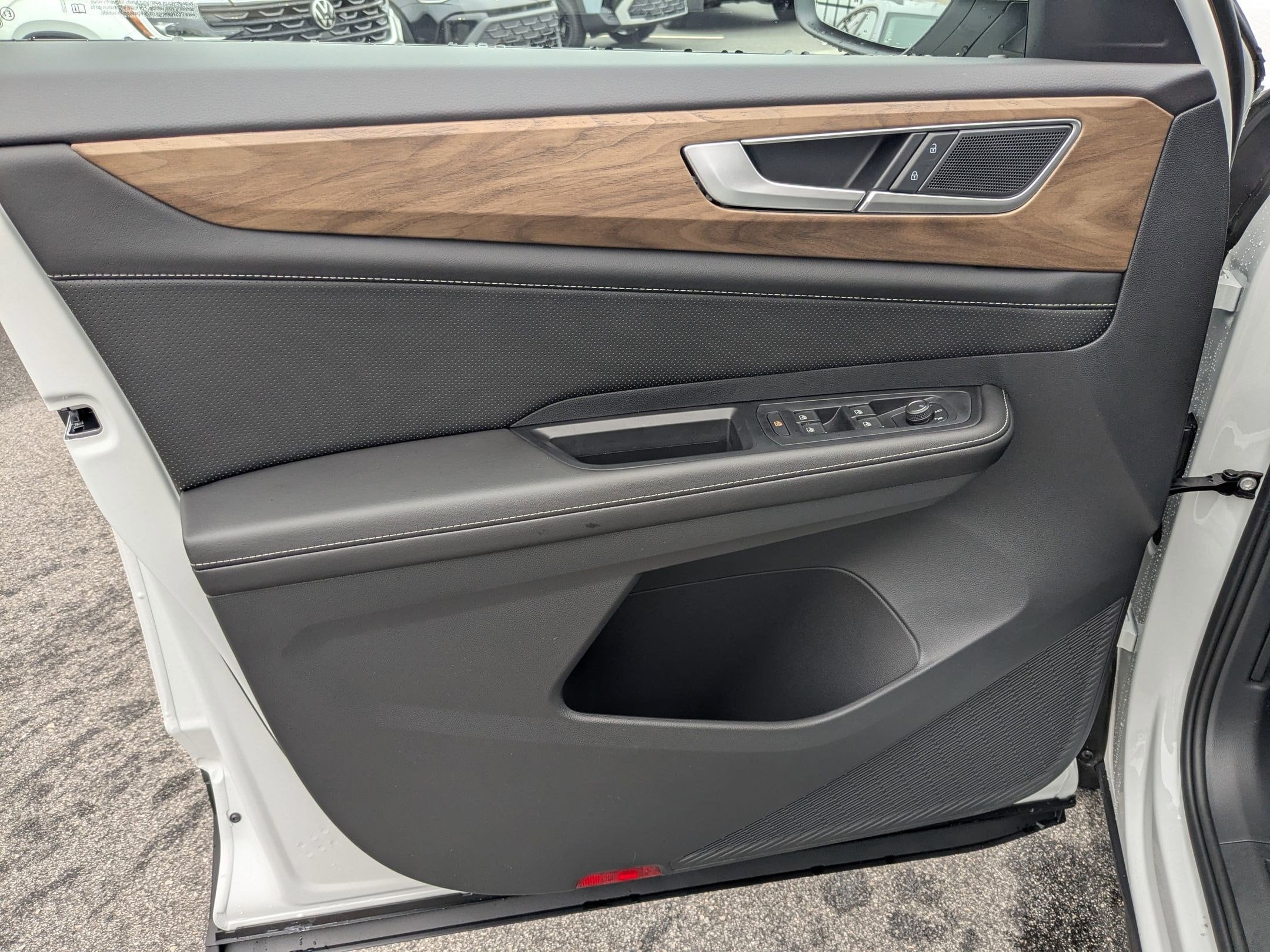 2026 Volkswagen Atlas SE - Photo 11