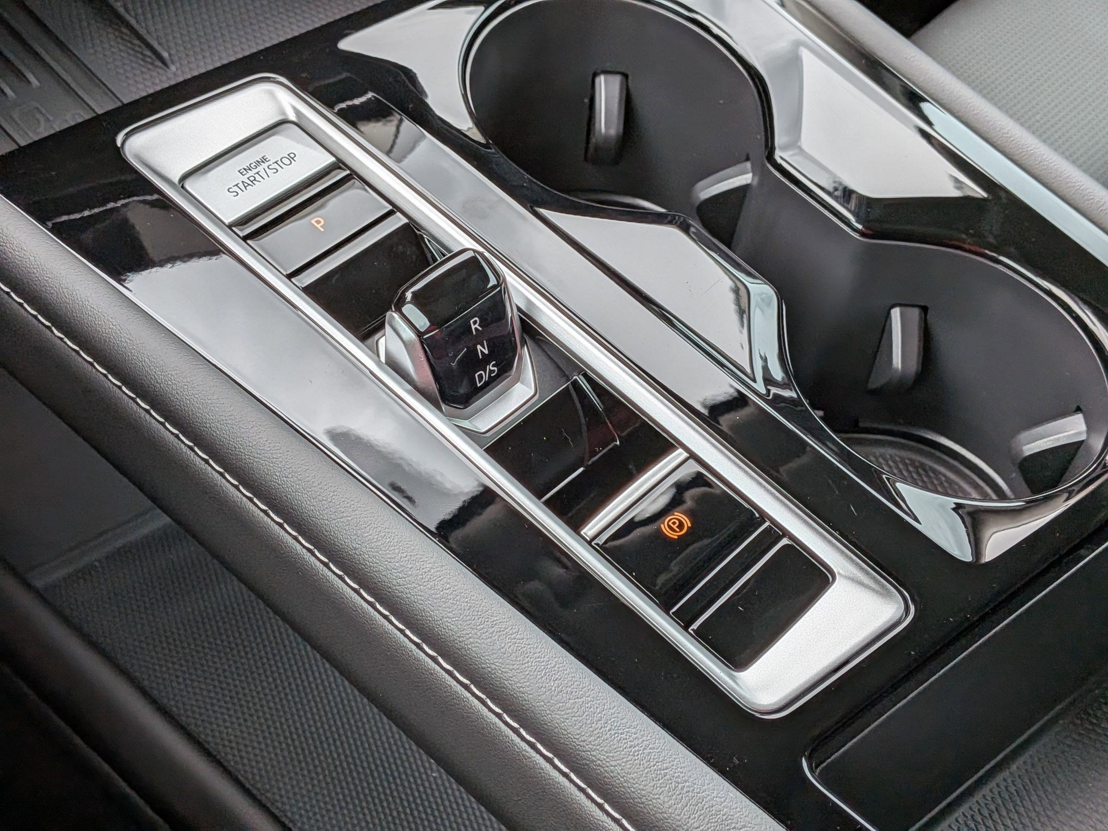 2026 Volkswagen Atlas SEL Premium R-Line - Photo 26