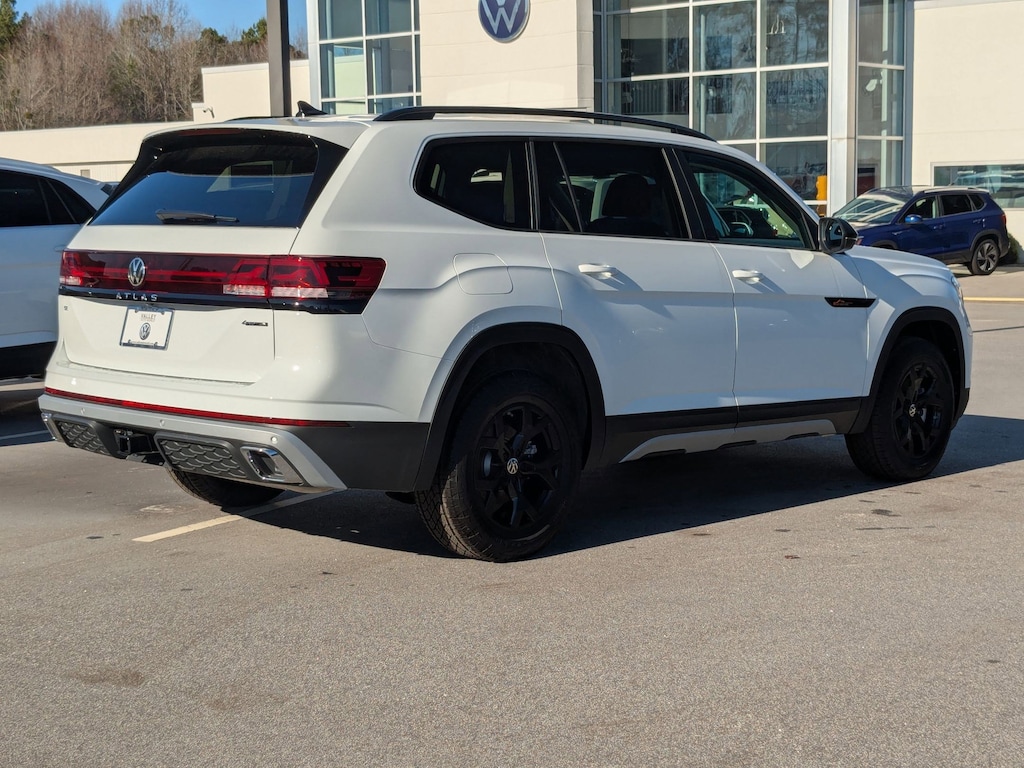 New 2025 Volkswagen Atlas 2.0T Peak Edition 2.0T Peak Edition 4MOTION