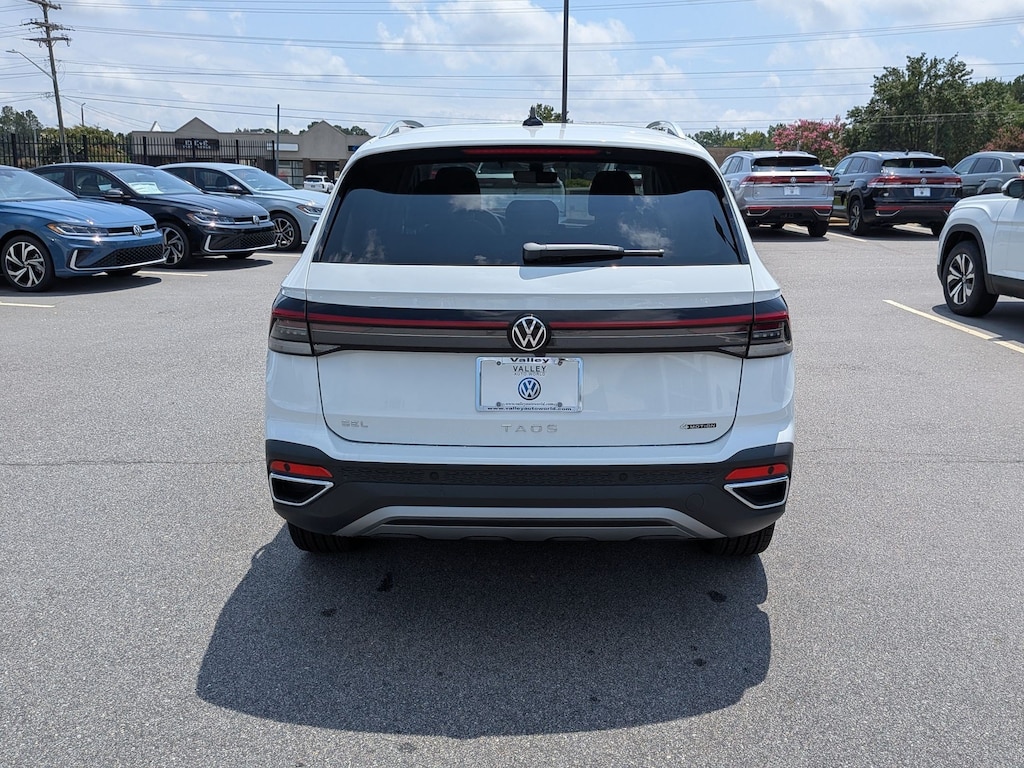 New 2026 Volkswagen Taos SEL SEL 4MOTION