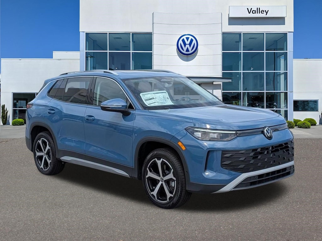 New 2026 Volkswagen Tiguan SE SE 4MOTION