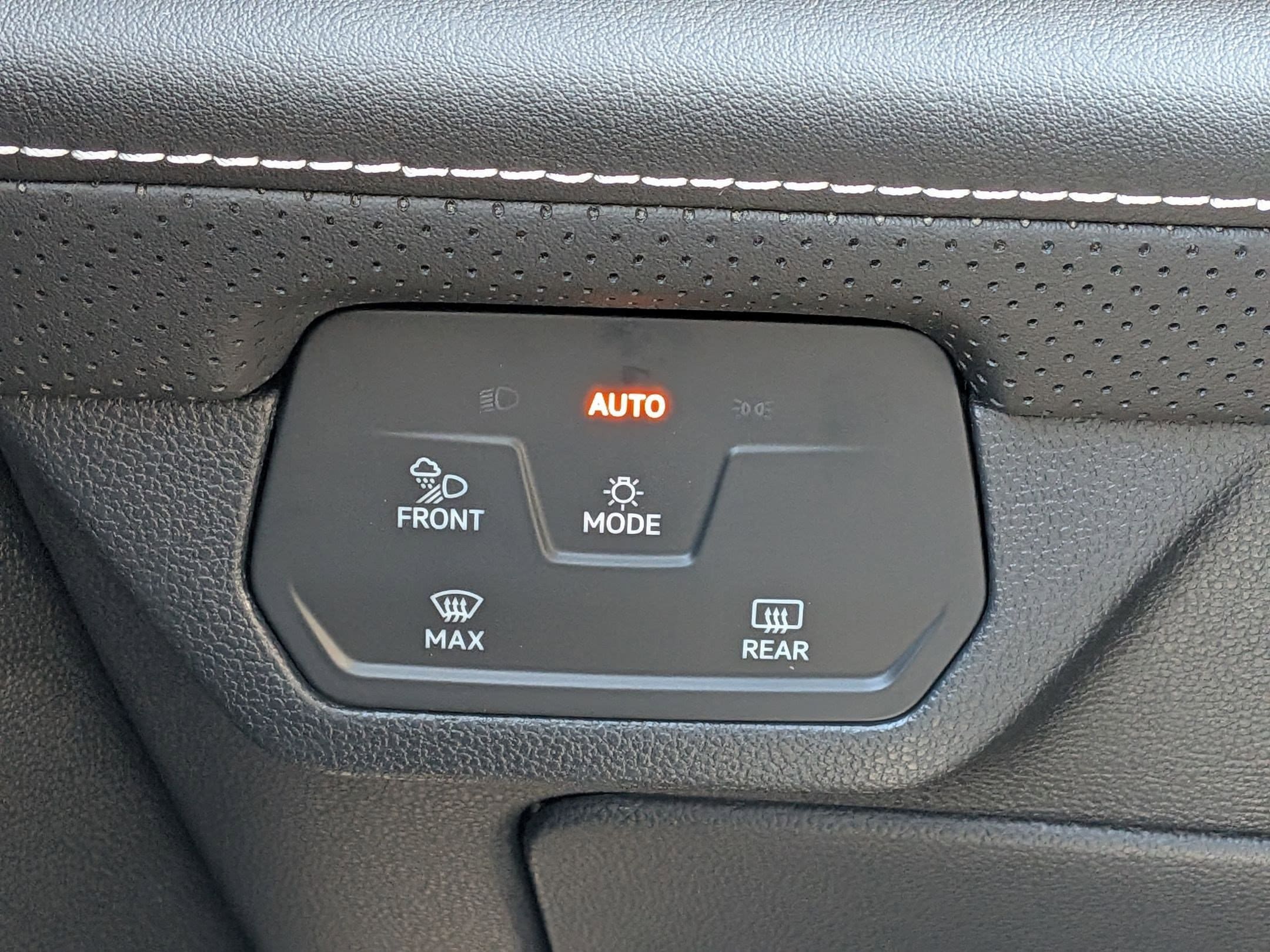 2026 Volkswagen Atlas SE - Photo 17